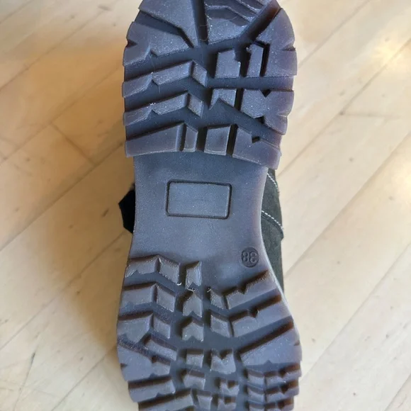 Bos&Co. Brown Suede Corral Hiking Boot, 38 (7.5)  CB2462 - Picture 9 of 9